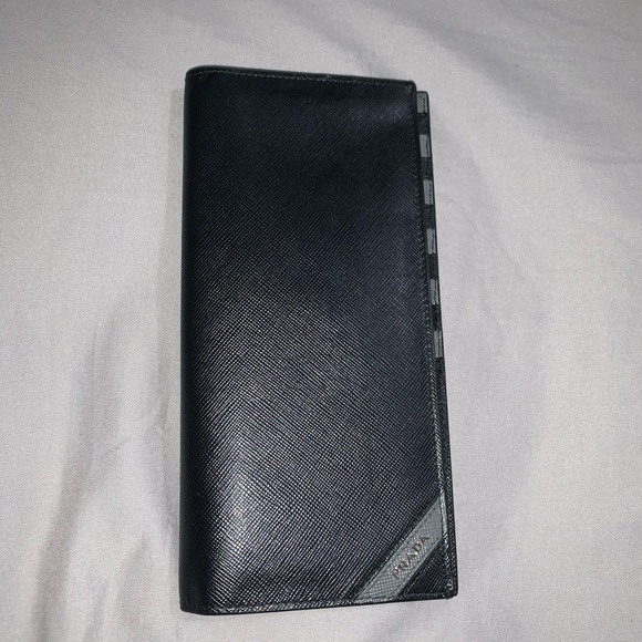 Prada Wallet - Picture 1 of 8